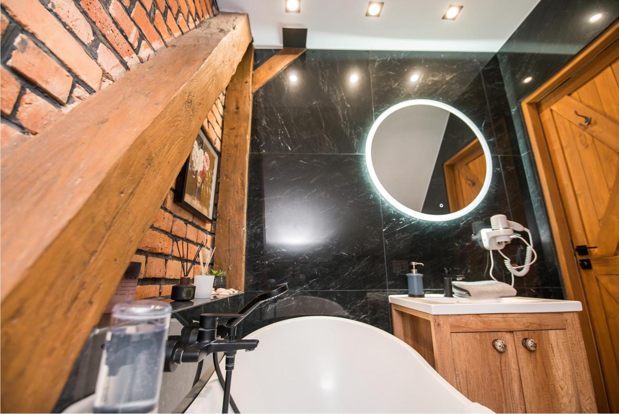 Przytulny Apartament Z Wieza غليفيتسه المظهر الخارجي الصورة